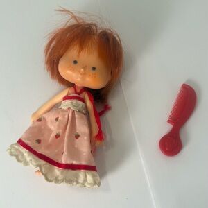 American Greetings Vintage 1979 Strawberry Shortcake Doll And Comb